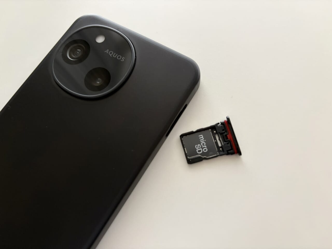 AQUOS sense10 レビュー・デザイン