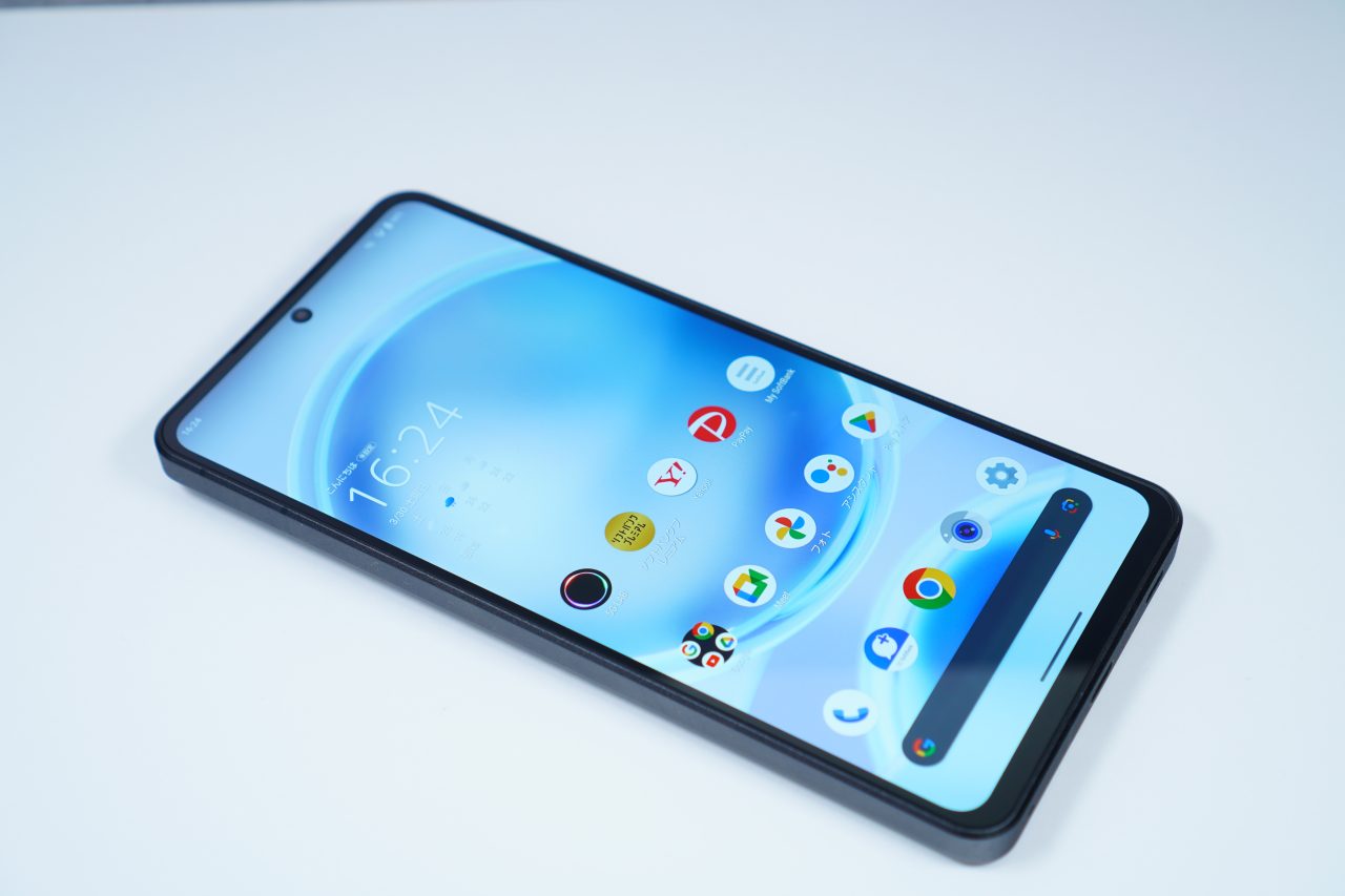 AQUOS R8 pro