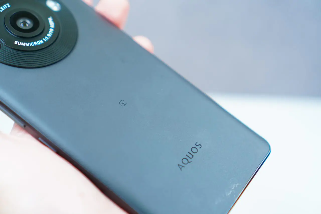 AQUOS R8 pro実機レビュー｜カメラとディスプレイ性能が魅力の一台