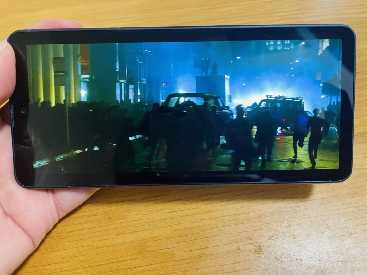 AQUOS sense8実機