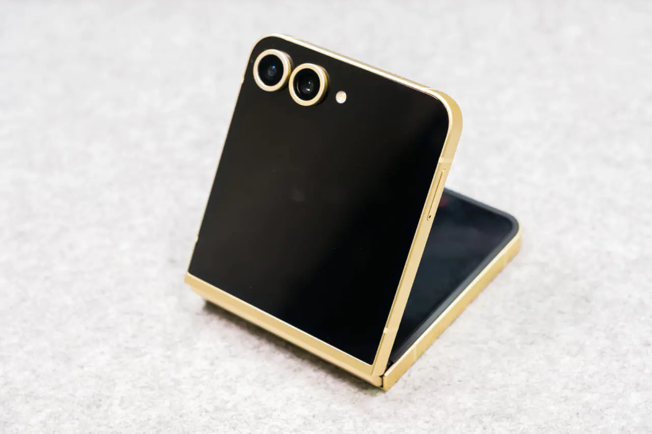 Galaxy Z Flip6実機レビュー！可愛い見た目でパワフルな一台｜なるほど