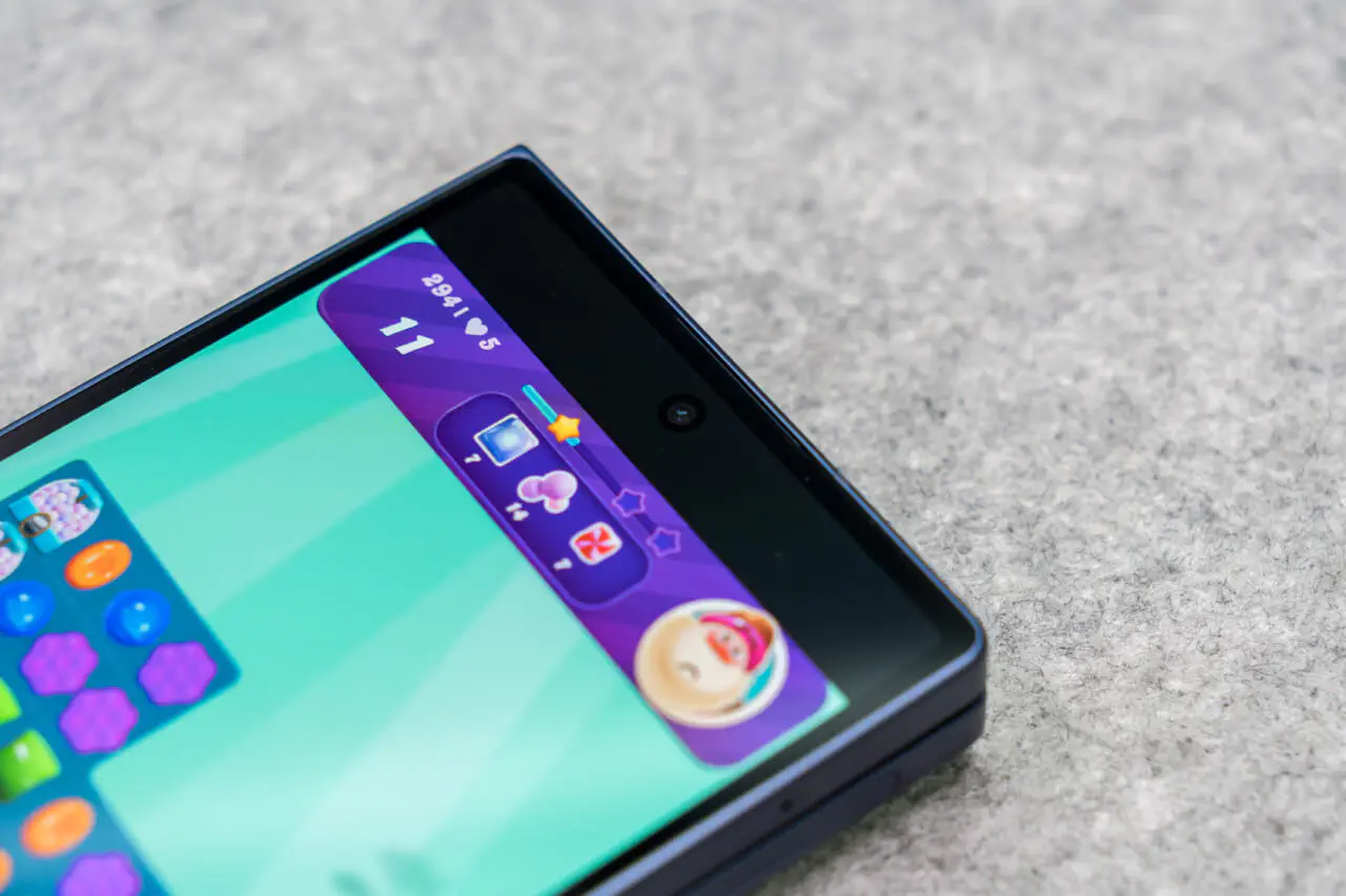 マ*ム様 【ジャンク】Galaxy Z Fold6 メイン液晶線あり、サブ画面正 マ