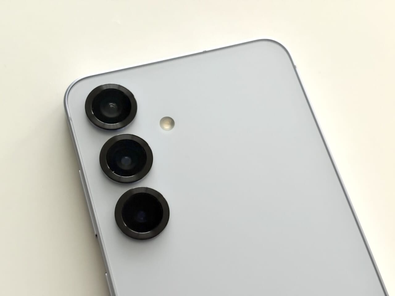 Galaxy S25 のデザイン