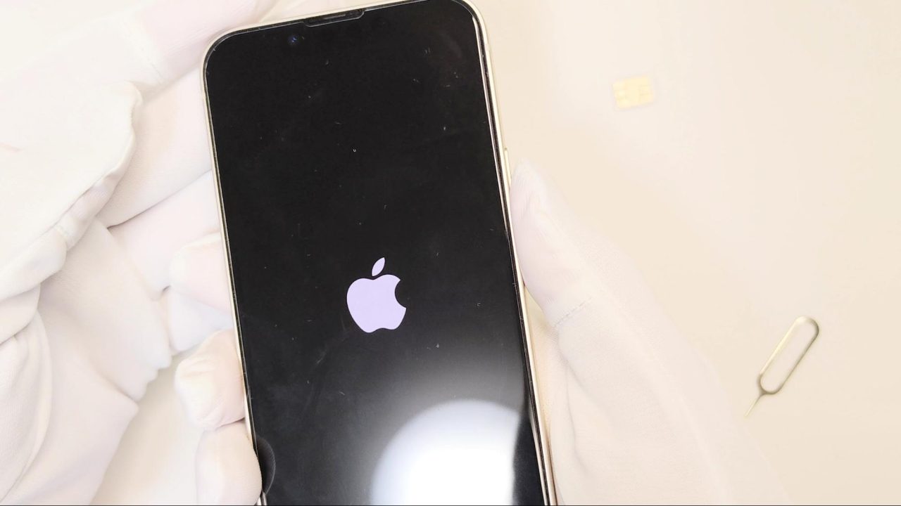 SIMカードを入れ替える手順