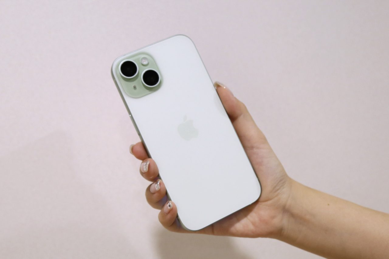 グリーンのiPhone 15