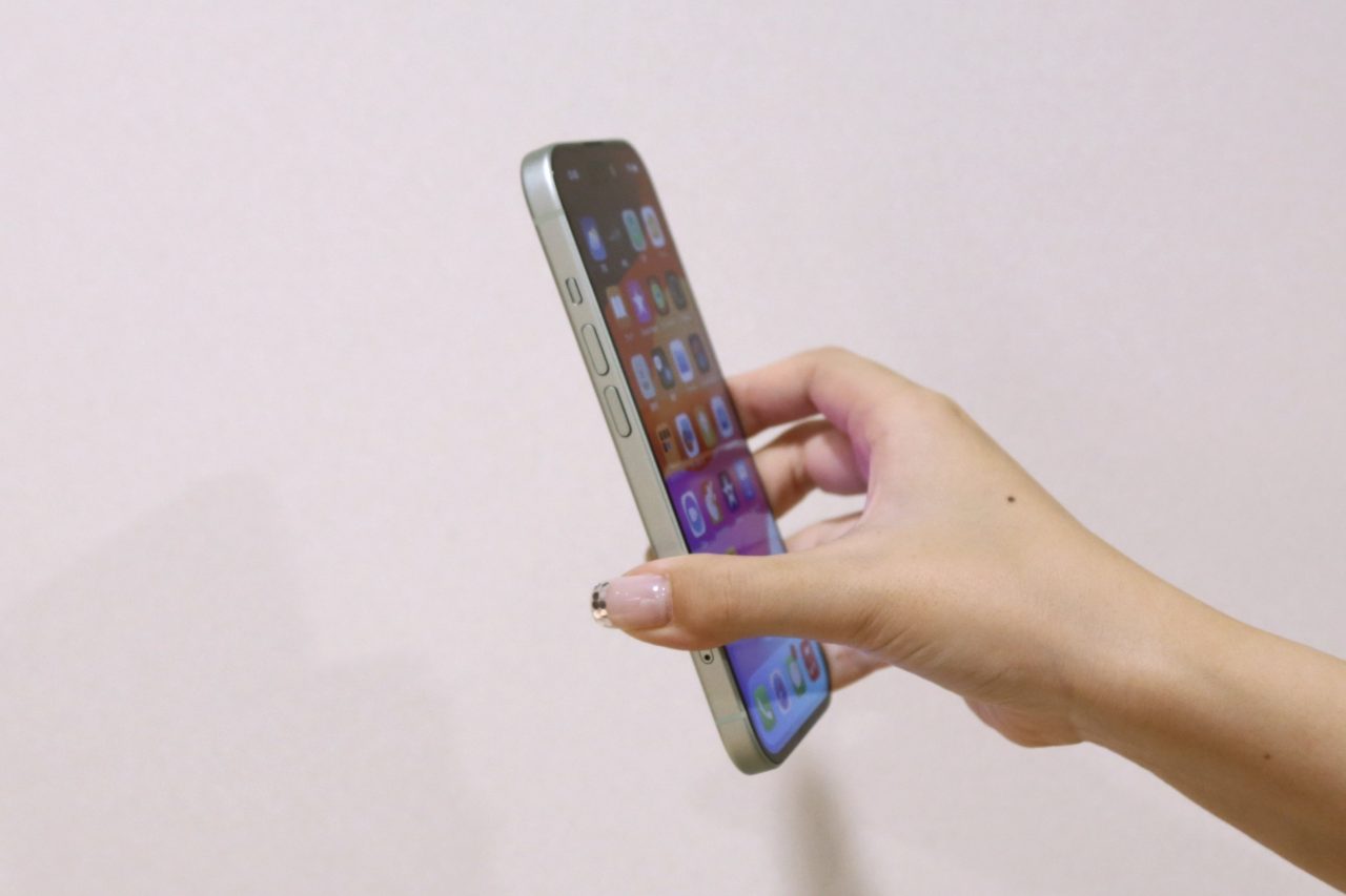 グリーンのiPhone 15