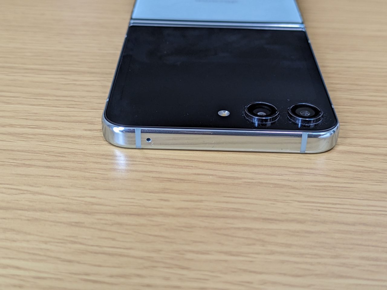 Galaxy Z Flip5実機